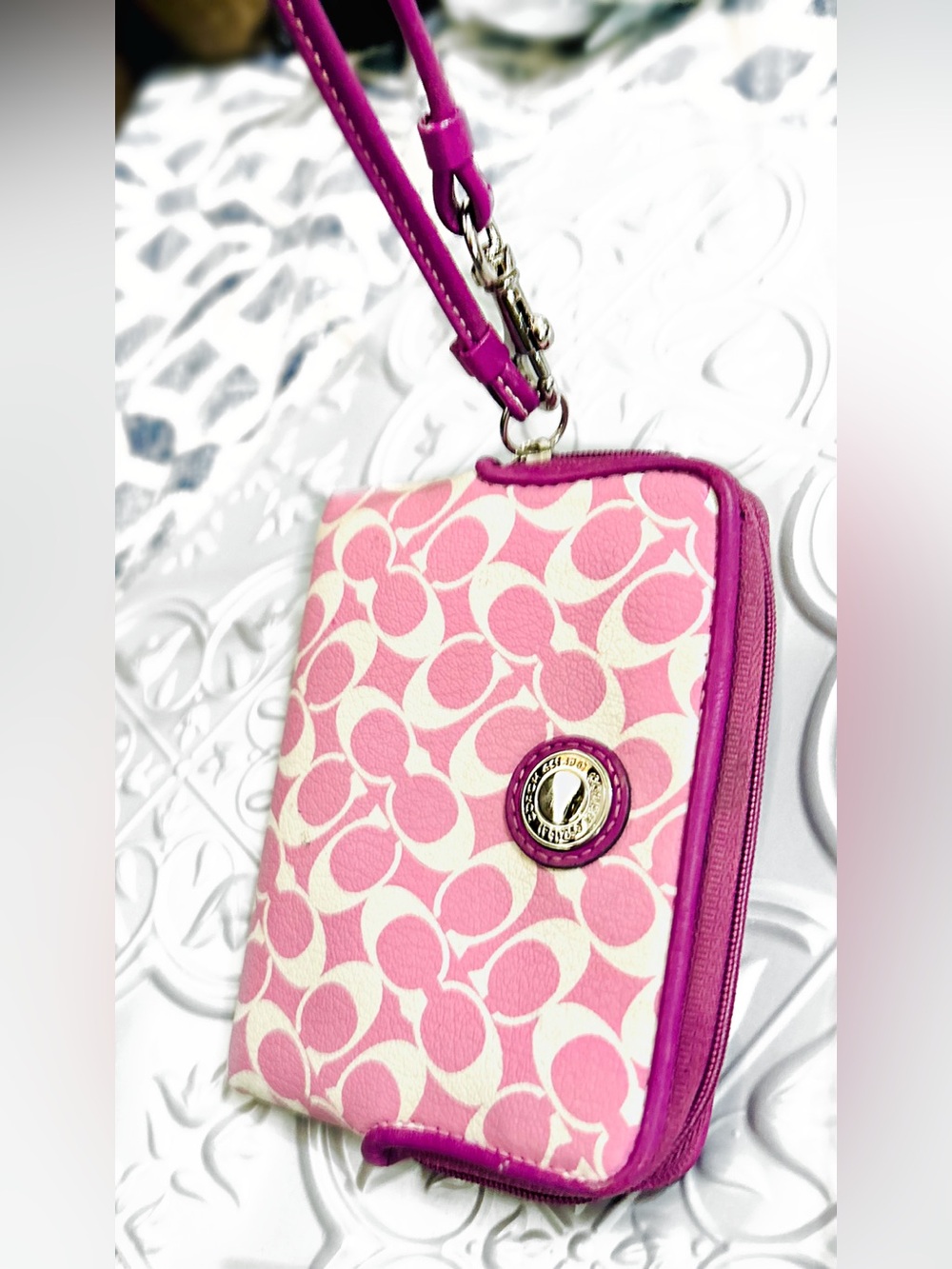 Coach Peyton Dream C Signature Wristlet - Picture 9 of 11